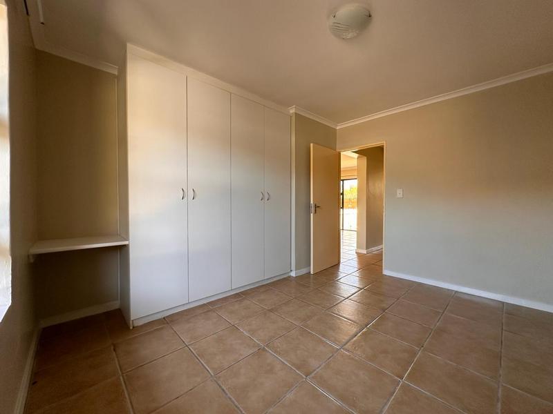 To Let 2 Bedroom Property for Rent in Gordons Bay Western Cape